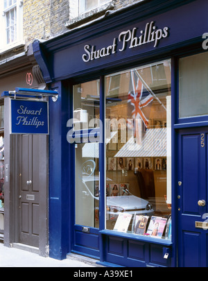 Stuart Phillips Parrucchiere, 25 Monmouth Street, Londra. Esterno. Foto Stock