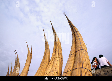 Caballitos de totora - Huanchaco, La Libertad, Perù Foto Stock