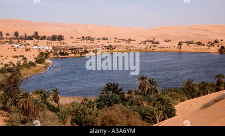 Lago Gebraoun Ubari laghi nel deserto del Sahara Libia Foto Stock