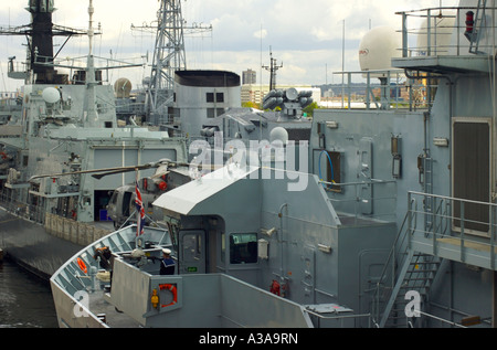 Le navi ormeggiate a Excel conference centre Albert Dock London Docklands Foto Stock