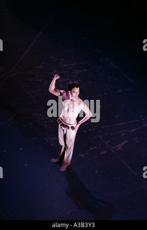 Ballerina di eseguire al Jose Peon Contreras teatro in Merida, Messico Foto Stock