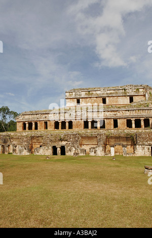 Il Grande Palazzo di Sayil rovine Maya Yucatan Messico Foto Stock