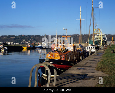 PORTH PENRHYN GWYNEDD North Wales UK Gennaio alcune delle barche da pesca ormeggiate nel porto Foto Stock
