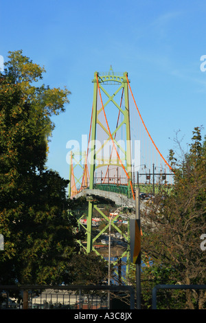 Angus L. Macdonald Bridge, Halifax, Nova Scotia, Canada, coprendo il porto di Halifax Foto Stock