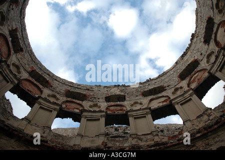 Il Krzyztopor (croce e ax) vecchio castello a partire dal XVII secolo in Ujazd, Regione di Malopolska in Polonia Foto Stock