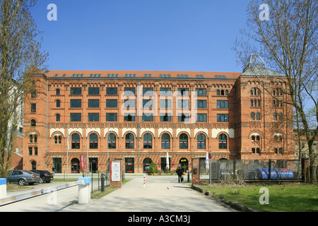 Ristrutturato ex malthouse al Friedensstrasse a Friedrichshain, Germania Berlino Foto Stock