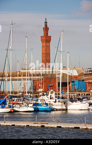 Dock di pesce e la torre a Grimsby, Lincolnshire, England, Regno Unito Foto Stock