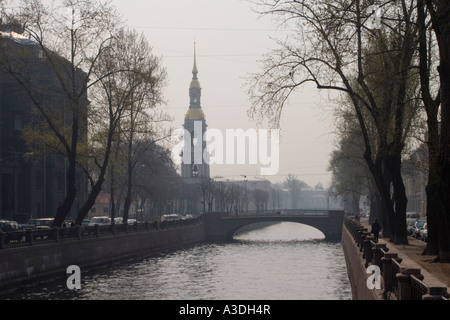 Campanile di San Nicola Cattedrale navale, San Pietroburgo. La Russia. Foto Stock