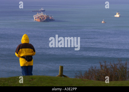 La MSC Napoli nave portacontainer si è arenata in Lyme Bay nei pressi di Branscombe Devon Gennaio 2007 Foto Stock