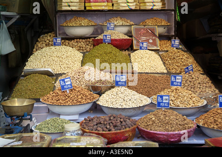 Le spezie per la vendita in India Foto Stock