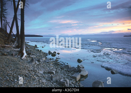 Lago Khuvsgul al tramonto. A nord della Mongolia Foto Stock