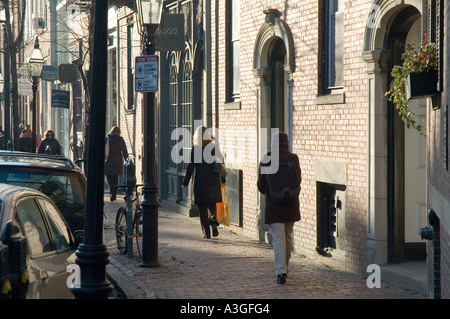 La mattina presto su Boston s di moda Charles Street Foto Stock