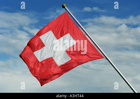 Swiss bandiera nazionale. Ginevra, Svizzera. Foto Stock