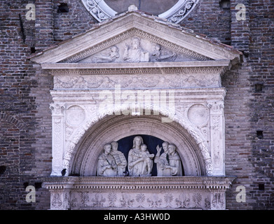 Pannello di lunetta di Luca della Robbia, Chiesa di San Domenico xv C Urbino Le Marche Italia Foto Stock