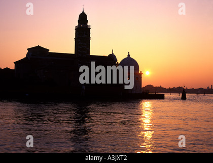 Chiesa di San Michele in Isola al tramonto Venezia Veneto Italia Foto Stock