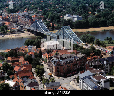 Elbebruecke Blaues Wunder in Dresden mit den Stadtteilen Loschwitz Blasewitz und Foto Stock