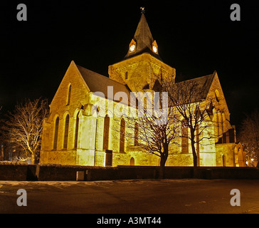 Dornoch Cathedral illuminazione notturna Foto Stock