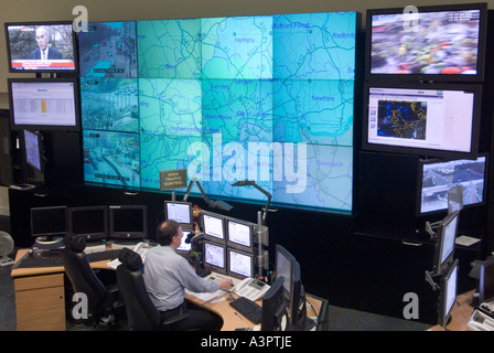 Interno del traffico di Londra Centro di Controllo, LTCC. Capitale della congestione del traffico è monitorata e controllata da qui Foto Stock