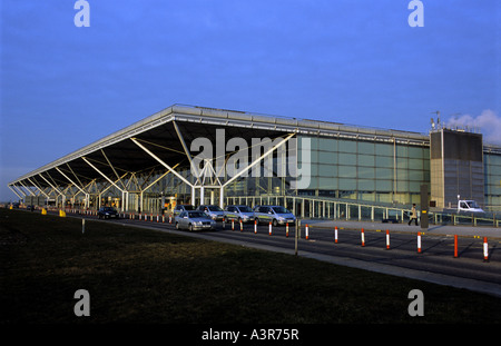 Londra Stansted Airport terminal passeggeri edificio, Essex, UK. Foto Stock