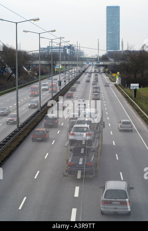 Il traffico Petuelring Monaco di Baviera Baviera Germania Foto Stock