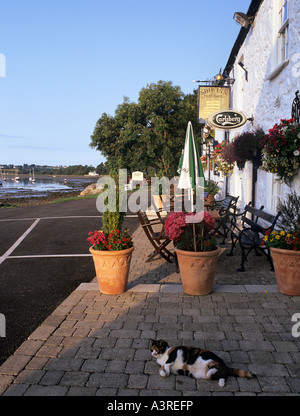 Il 'SHIP INN" rosso Wharf Bay Anglesey North Wales UK Foto Stock