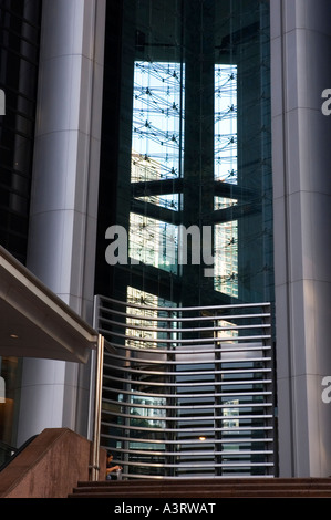 Fotografia di stock di ingresso di un edificio in Hong Kong 2006 Foto Stock