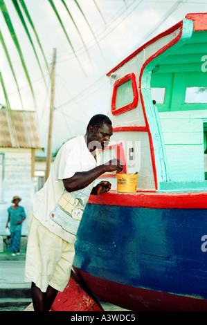 Barca pittore Speightstown Barbados Indie occidentali Foto Stock