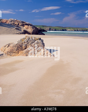 La Scozia, Western Isles, isola di Lewis, Uig Sands, Traigh Uuige. Vista sul mare oltre a Camas Uig Foto Stock