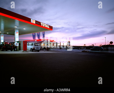 Totale stazione di benzina. Foto Stock