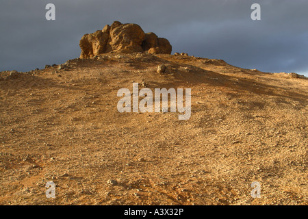 Geothermally regione attiva vicino a Myvatn in Islanda ricco di zolfo formazioni di roccia Foto Stock