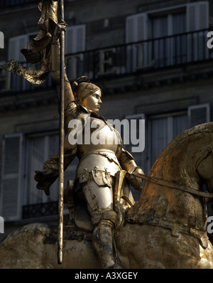 Giovanna d'arco, 6.1.1412 - 30.5.1431, francese patrono a cavallo, dettaglio, scultura da Emmanuel Fremiet, 1889, Place des Foto Stock