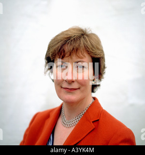 Poeta Gwyneth Lewis, primo poeta nazionale del Galles nel 2005 presso il Guardian Hay Festival, Hay-on-Wye, Wales, Regno Unito KATHY DEWITT Foto Stock