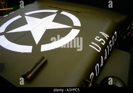 Pentagono bianco stella sul cofano di american seconda guerra mondiale jeep militari Foto Stock