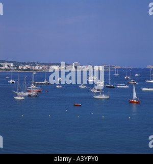 Scena nella Baia di San Antonio San Antonio Ibiza Baleares Spagna Foto Stock