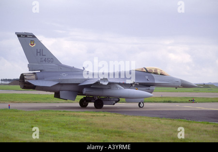 Il USAF General Dynamics F16B Fighting Falcon. GAV 2250-229 Foto Stock