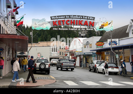 Il Ketchikan Alaska strada segno Alaska la prima città la capitale del salmone del mondo Foto Stock