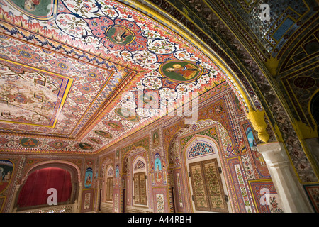 India Rajasthan Samode palace vicino a Jaipur riccamente dipinto Durbar Hall Foto Stock