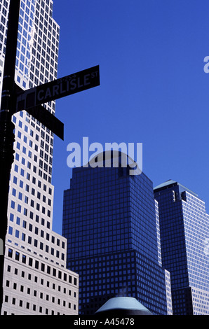 New York STATI UNITI D'AMERICA - segnaletica stradale e edifici, Foto Stock