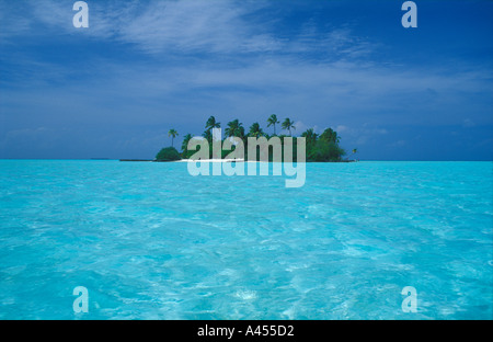 Disabitata isola tropicale nr Mahe Maldive Foto Stock