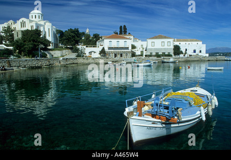 Capitani di vecchie case sul porto di Spetses, isole saronian, Grecia Foto Stock