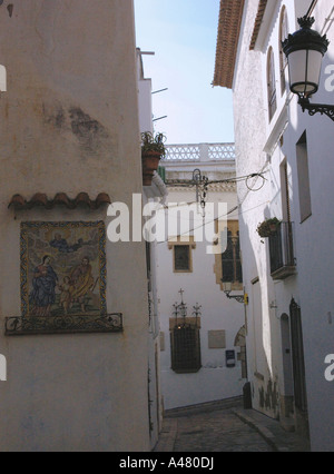 Vista caratteristica di edifici bianchi città vecchia Andorra la vella Sitges Catalogna Catalogna Catalogna Costa Dorada España Spagna Europa Foto Stock