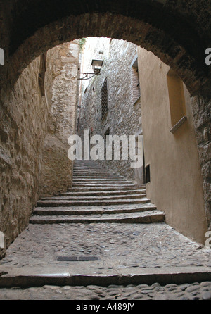 Vista della caratteristica stradina del centro storico di Girona Gerona Catalogna Catalogna Catalogna España Spagna Europa Foto Stock