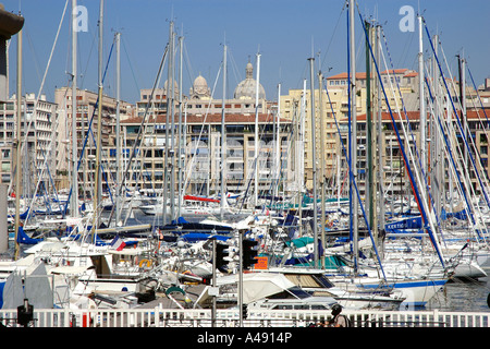 Vista panoramica del mare & Vieux porto vecchio di Marsiglia Provenza Francia del sud Europa Foto Stock
