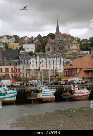 Vista panoramica di Trouville canale inglese La Manche Normandia Normandie Nord Ovest della Francia Europa Foto Stock