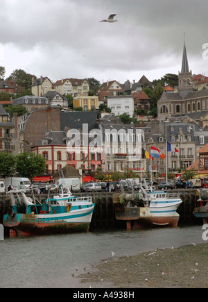 Vista panoramica di Trouville canale inglese La Manche Normandia Normandie Nord Ovest della Francia Europa Foto Stock