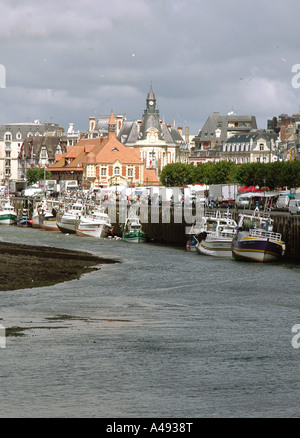 Vista panoramica di Trouville canale inglese La Manche Normandia Normandie Nord Ovest della Francia Europa Foto Stock