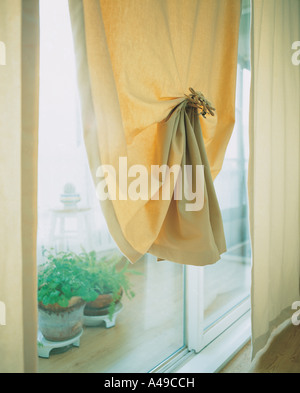 Close-up di tende su una porta Foto Stock