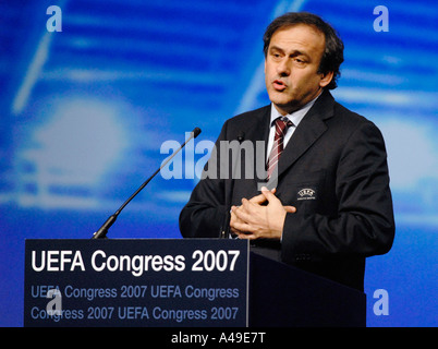 Michel Platini fra nuovo presidente della UEFA presso il Congresso UEFA 2007 a Duesseldorf in Germania Foto Stock