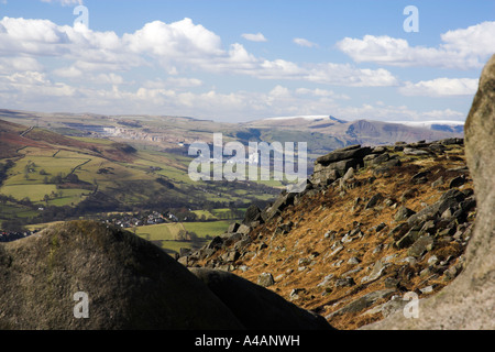 Vista su tutta la valle di speranza da Higger Tor vicino a Hathersage in Peak District Foto Stock