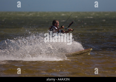Il kite surf a Whyalla Beach Australia Foto Stock